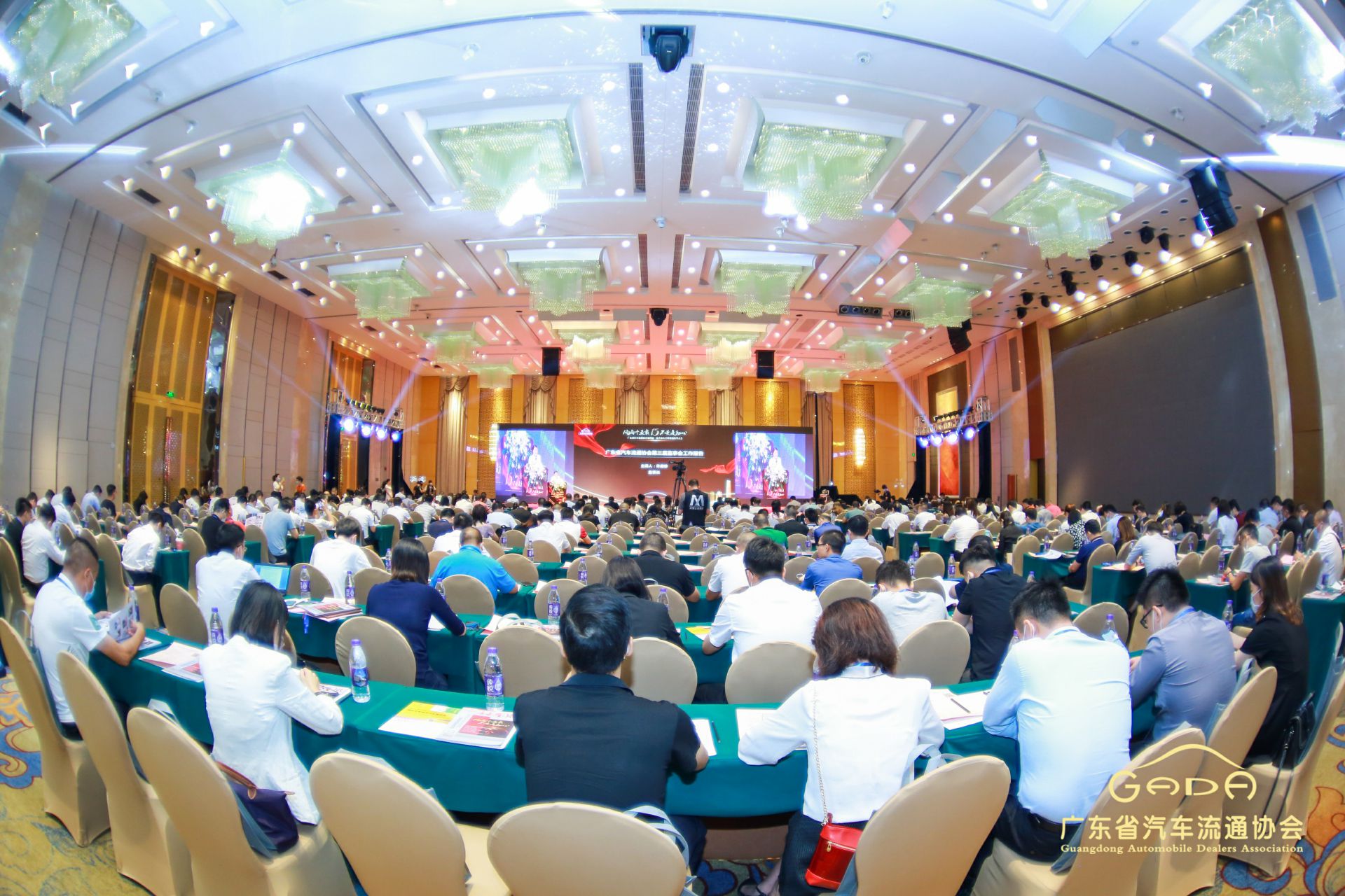 喜报丨KAIYUAN.COM“包揽”省汽车流通行业颁奖礼53项大奖(图1)